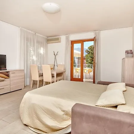 Hotel apartamentowy La Cioca 4*